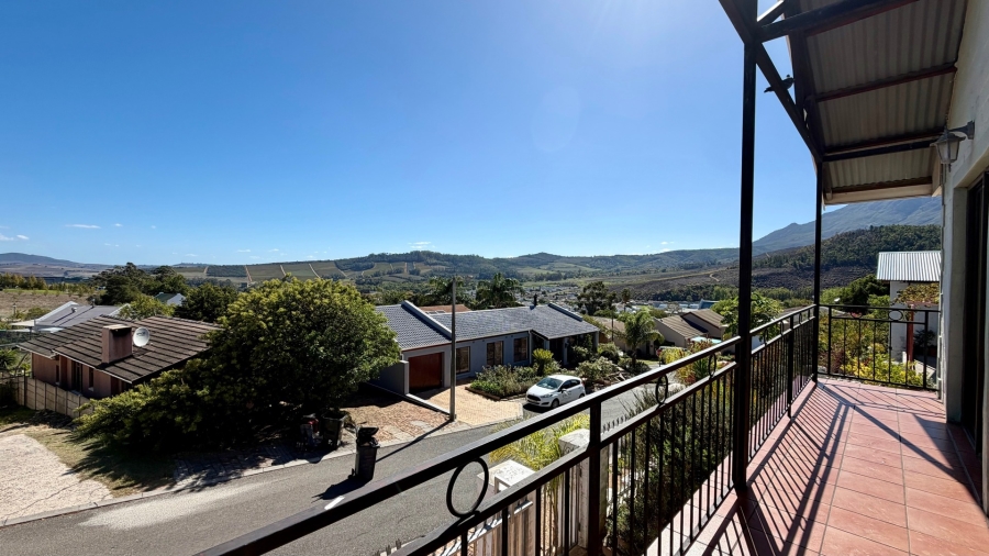 4 Bedroom Property for Sale in Arbeidslus Western Cape